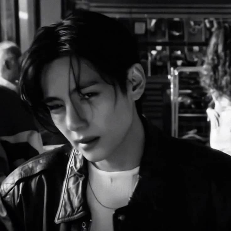 Kim Taehyung thumbnail