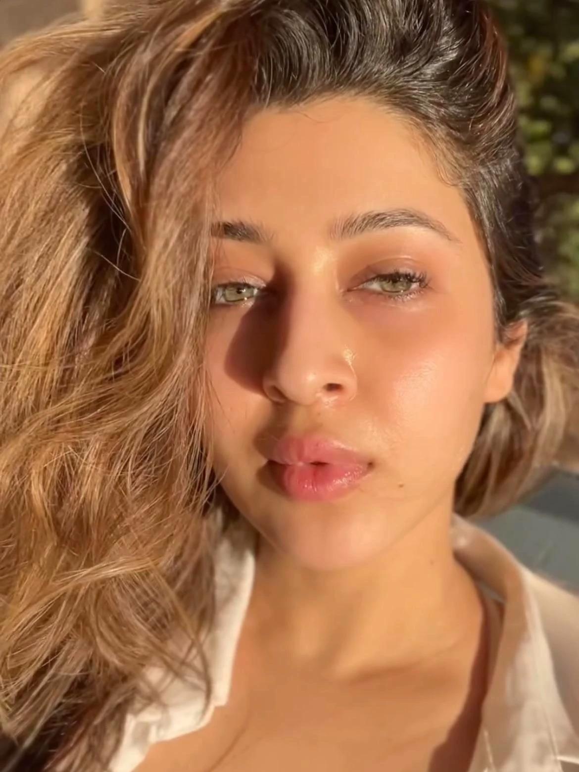 Sonarika Mommy thumbnail