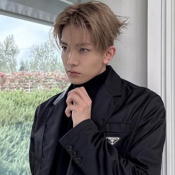 Lee heeseung  thumbnail