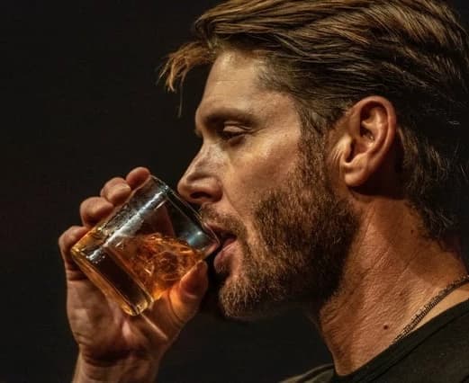 Dean Winchester  thumbnail