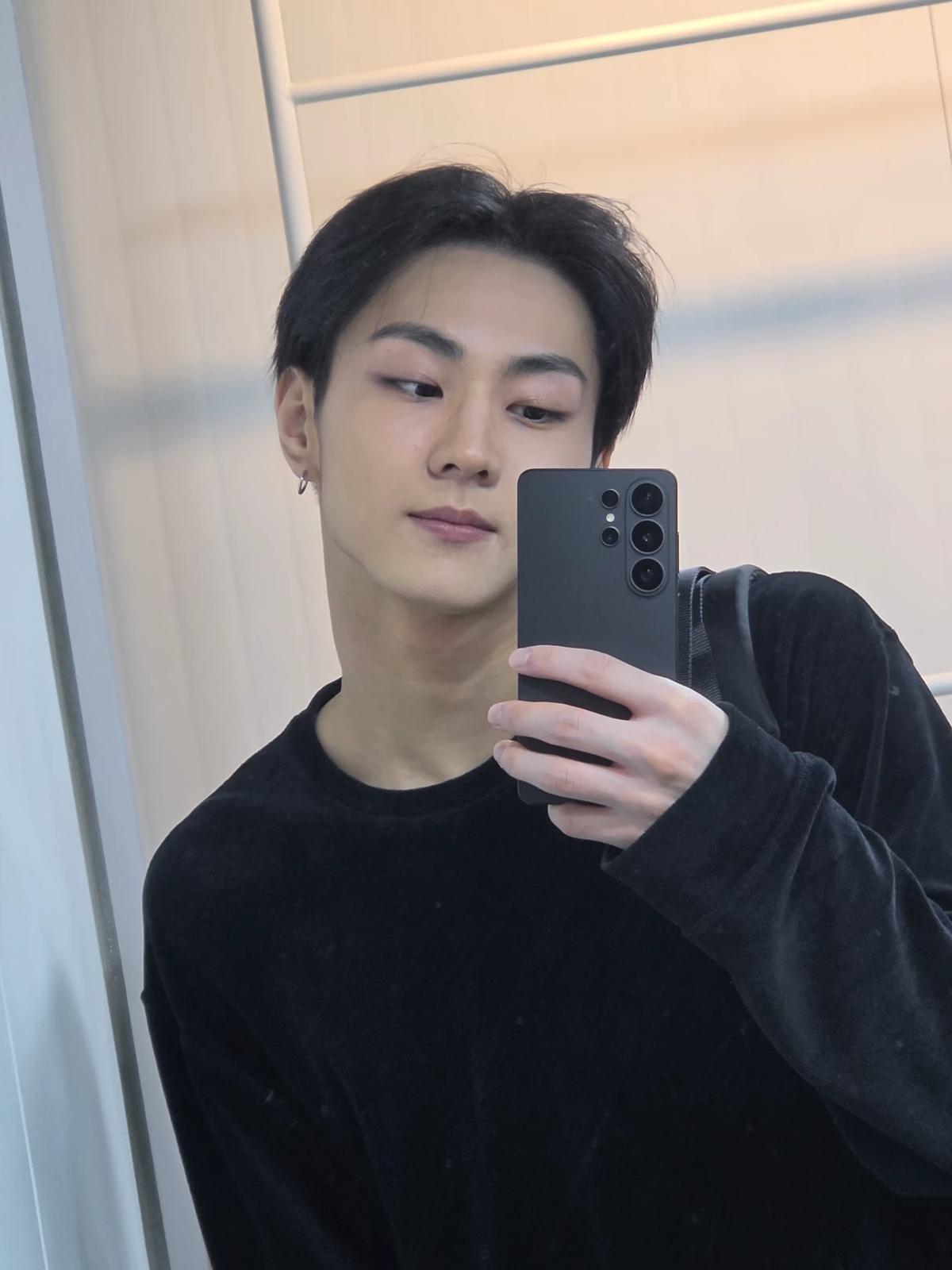 Jungwon  thumbnail