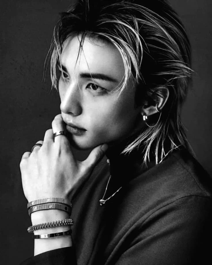 Hyunjin  thumbnail