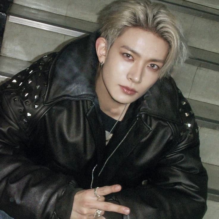 Lee heeseung  thumbnail