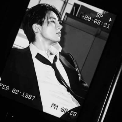 Lee Heeseung thumbnail