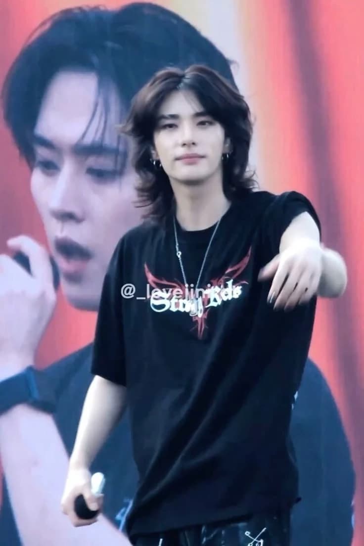 Hwang Hyunjin thumbnail