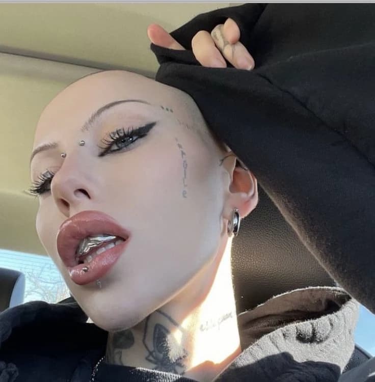 Astra Veyl thumbnail