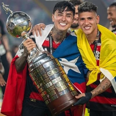 Erick Pulgar e Jorge Carrascal  thumbnail