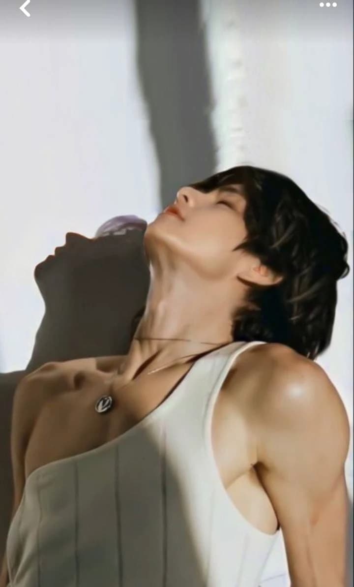 Kim Taehyung  thumbnail