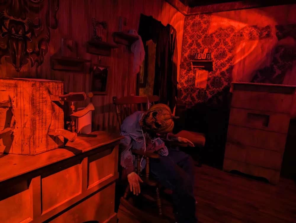 Horror escape room thumbnail