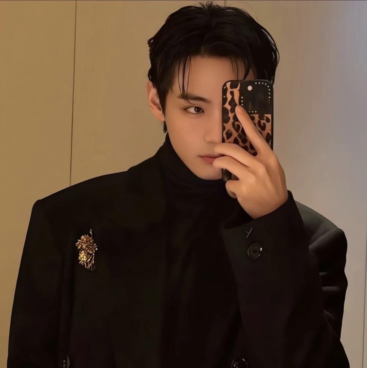 Kim Taehyung  thumbnail