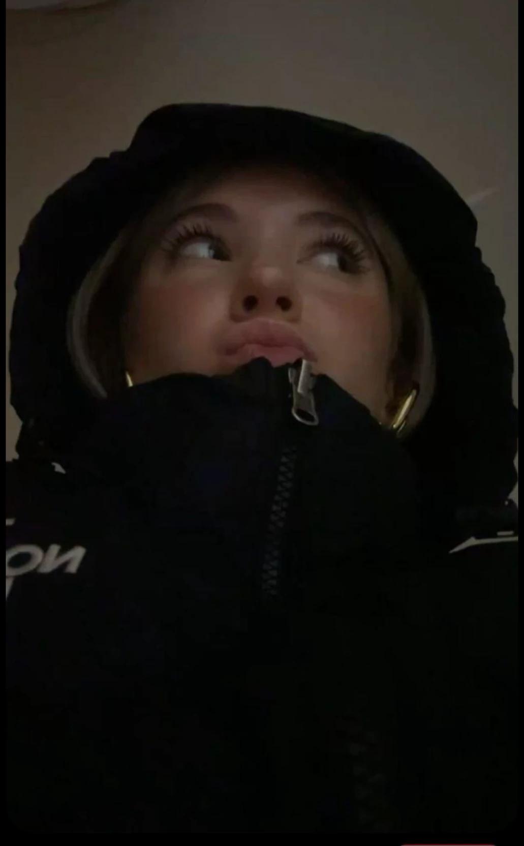 Sarah ( queen bee × bad boy ) thumbnail