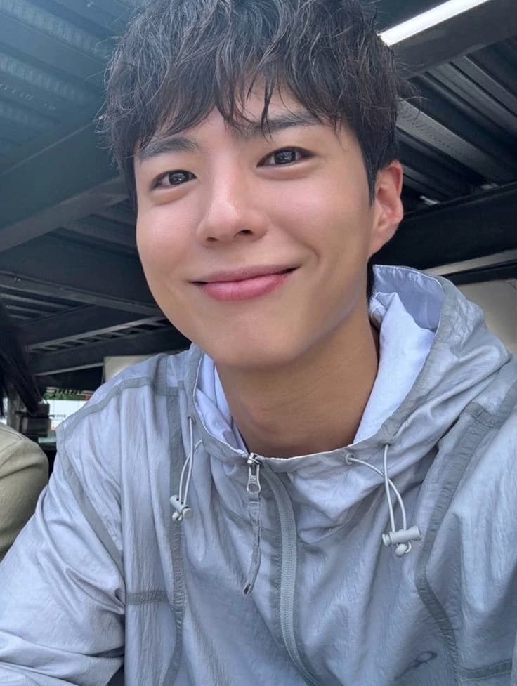 Park Bo-gum  thumbnail