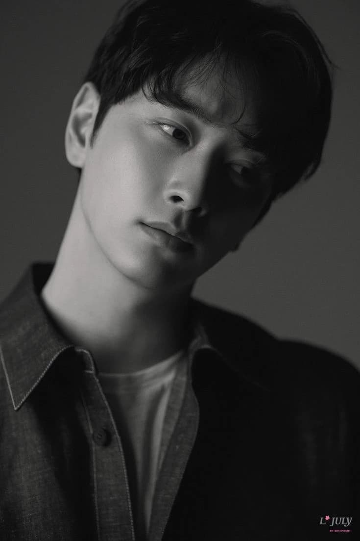 Hwang cha-sung  thumbnail