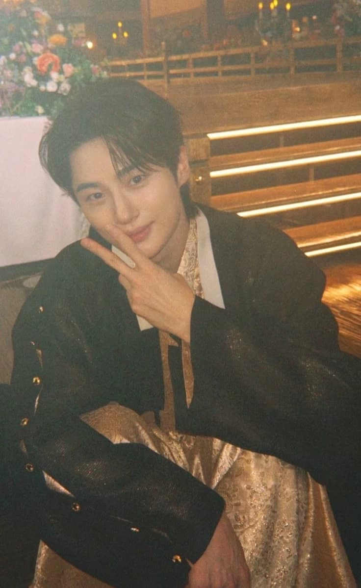 Byeon Woo-seok | prince thumbnail
