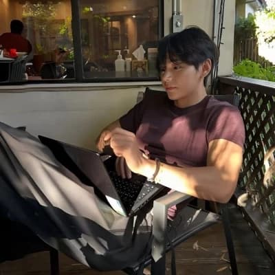 Kim taehyung thumbnail