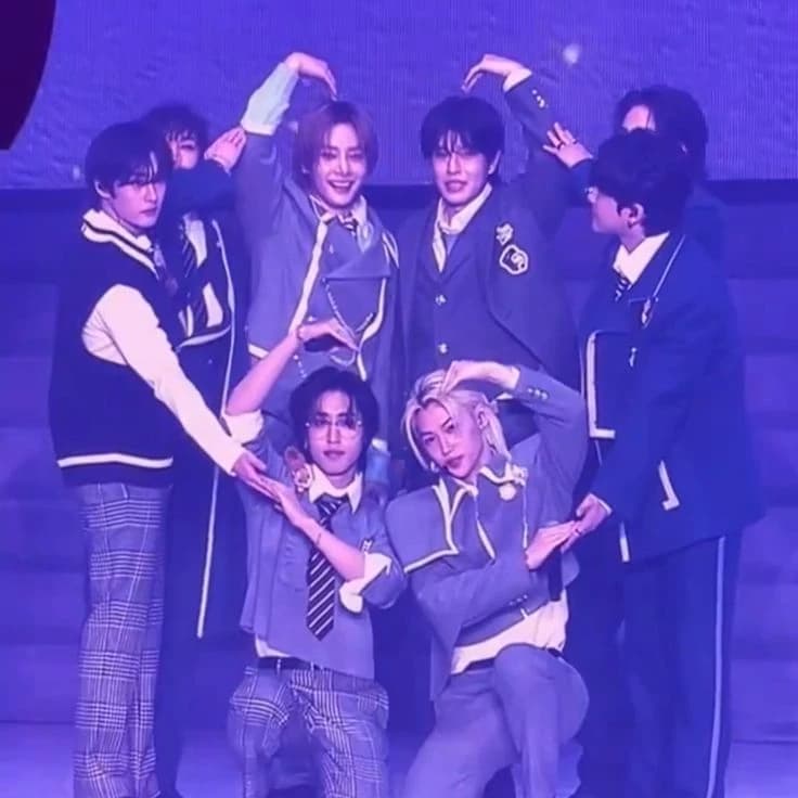Straykids thumbnail
