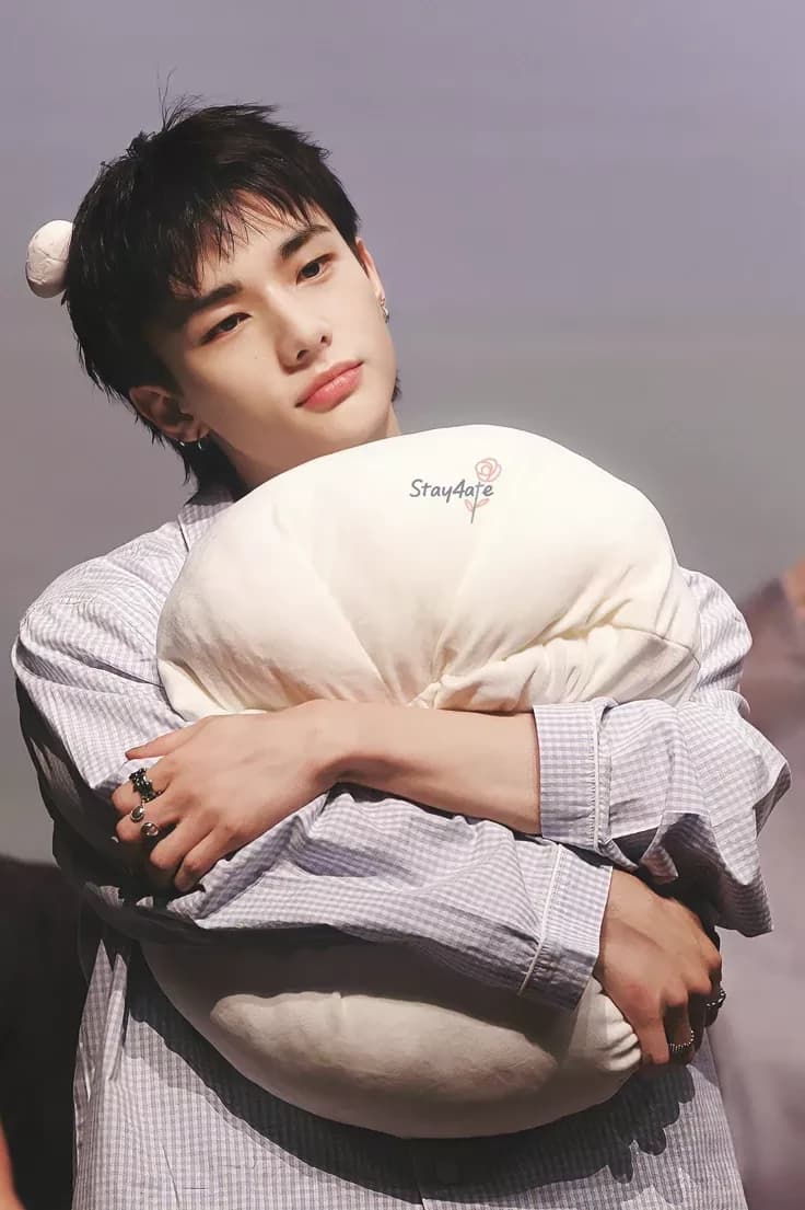 Hwang Hyunjin BL thumbnail