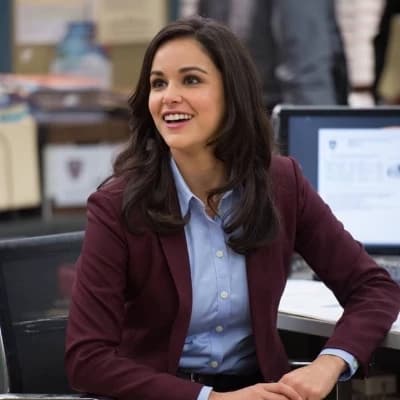 Detective Amy Santiago thumbnail