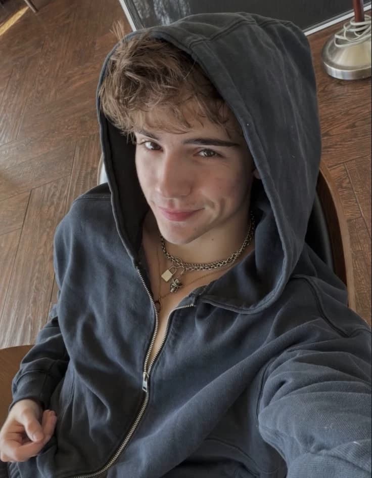 Eduardo thumbnail