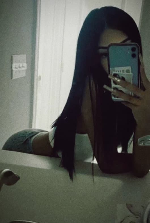 Nicolle  thumbnail