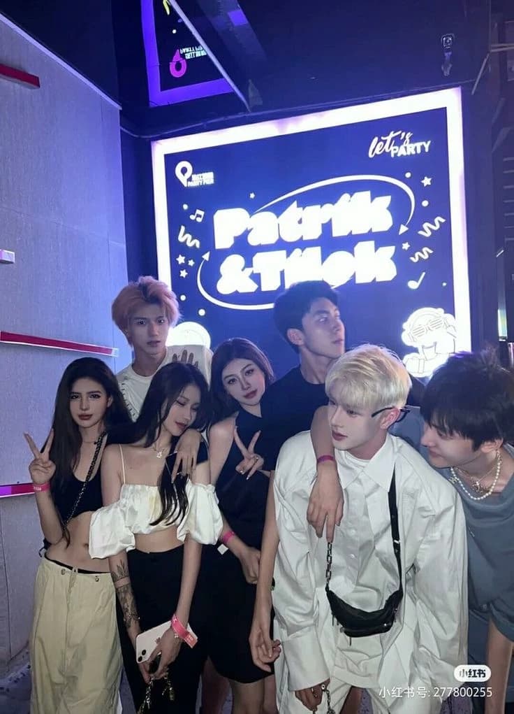 Seven Hearts, One Roof | Group of Friends  thumbnail
