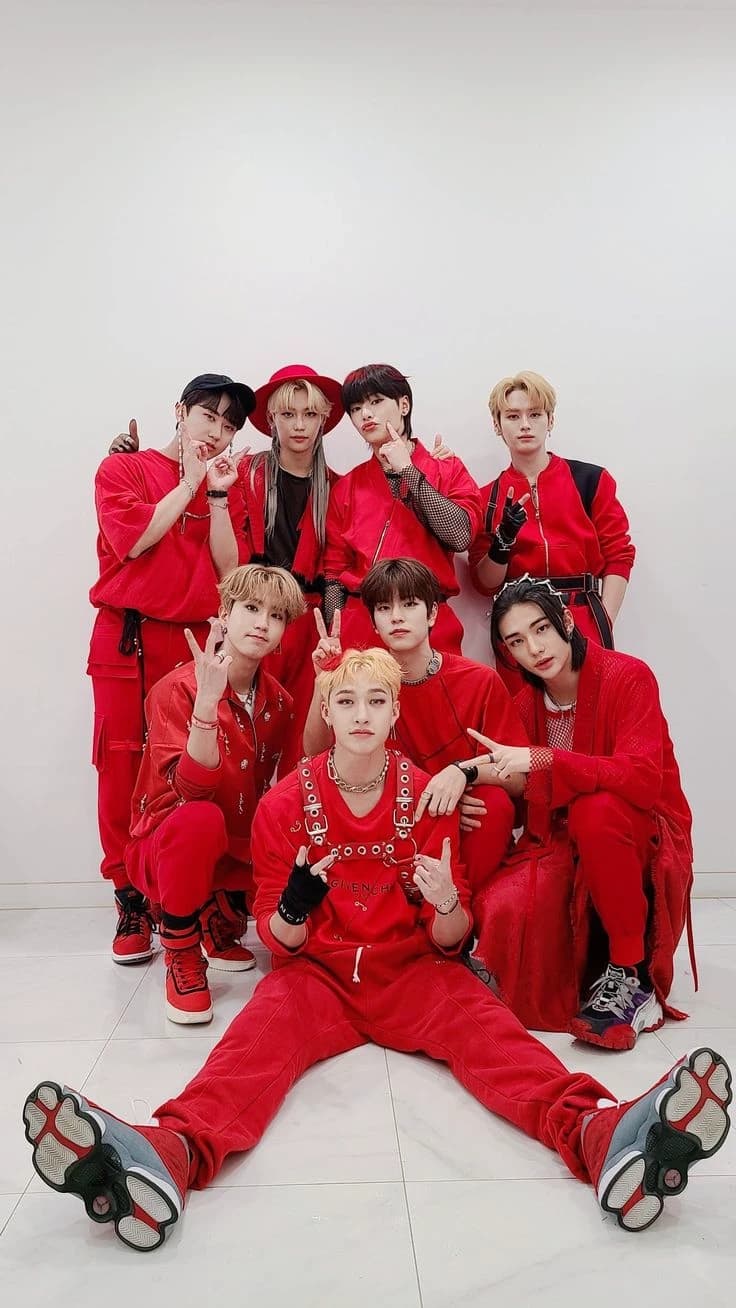Stray kids thumbnail