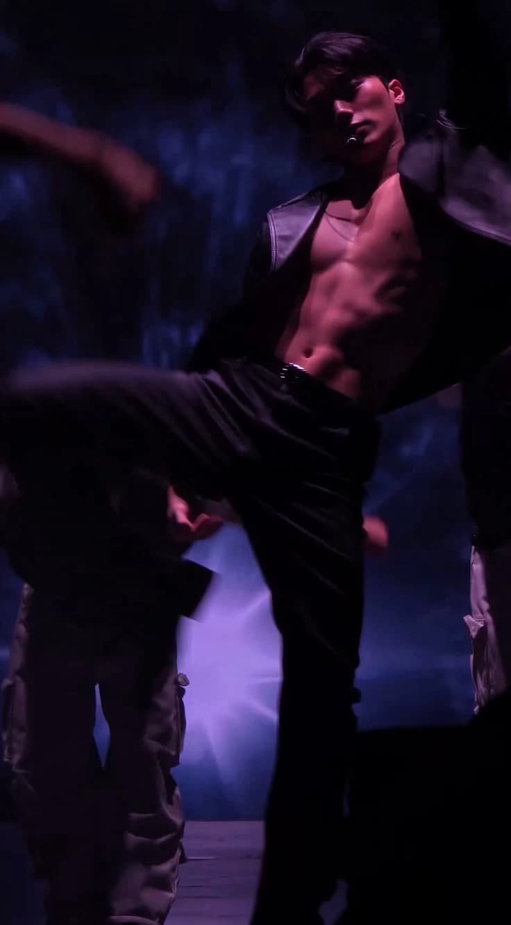Choi San thumbnail