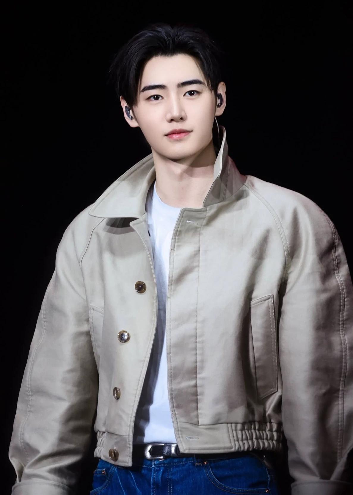 Park sunghoon  thumbnail