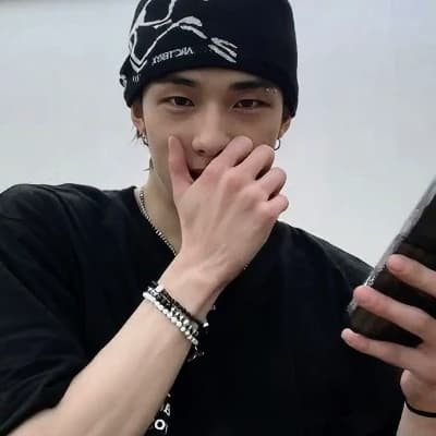 Hyunjin thumbnail