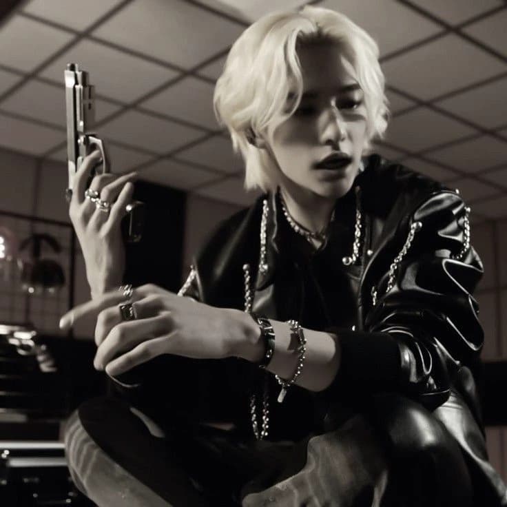 Hyunjin pai mafioso  thumbnail
