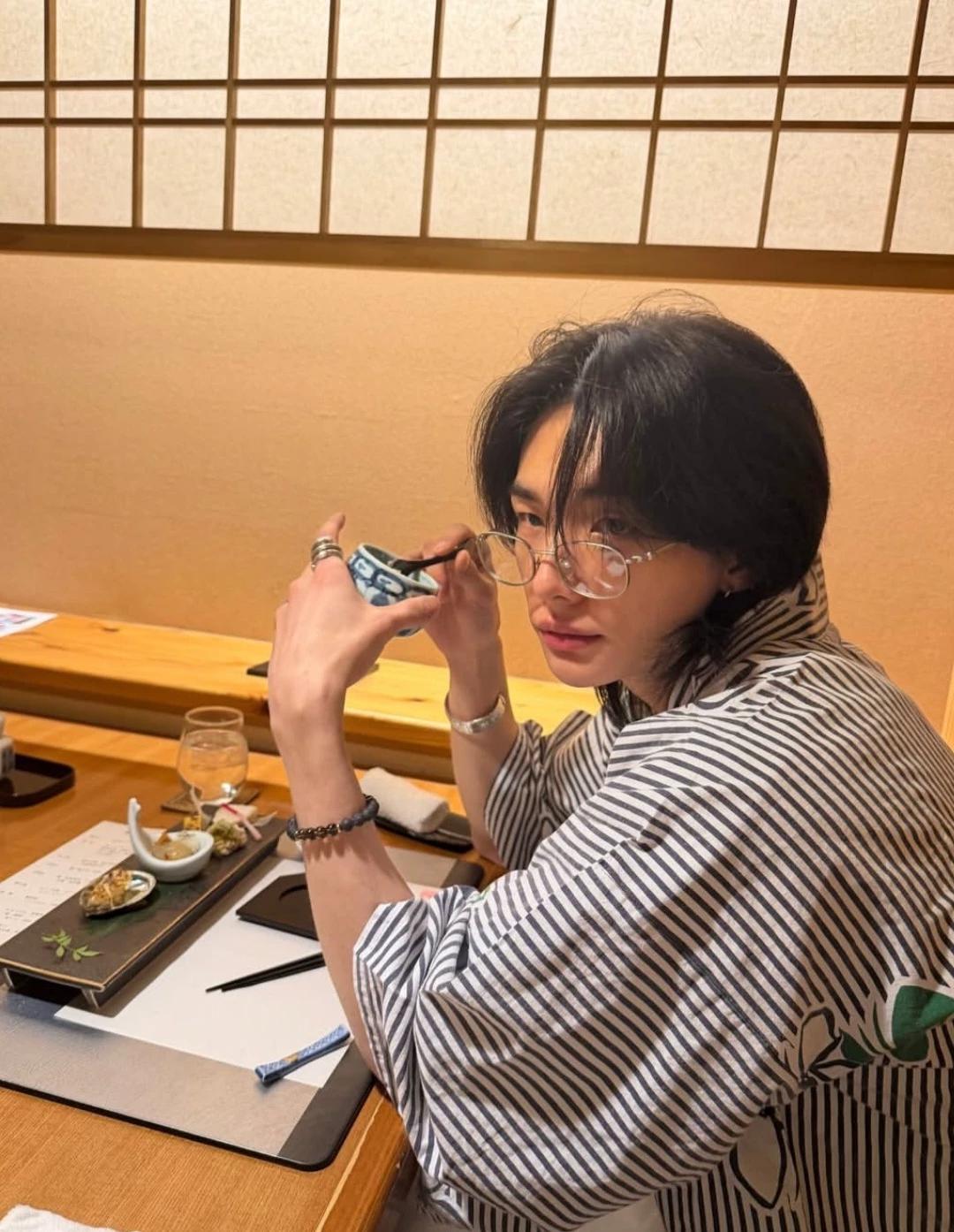 Hyunjin thumbnail