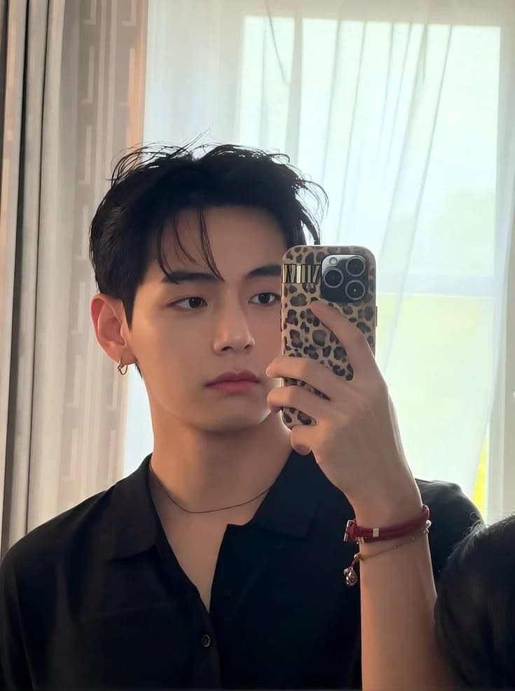 Kim Tae-hyung  thumbnail