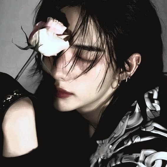 Hyunjin thumbnail