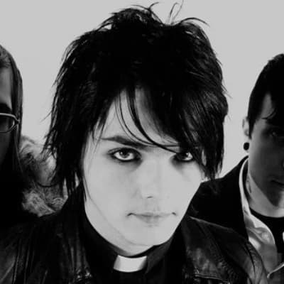 Gerard Way~ 💿You say you're too busy saving everybody else, to save yourself💿 thumbnail