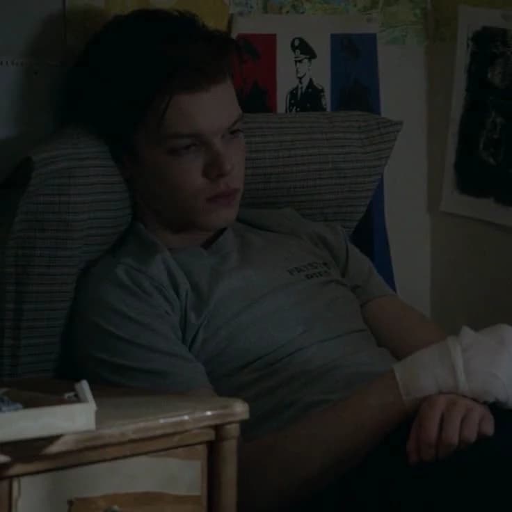 Ian Gallagher (Shameless) thumbnail