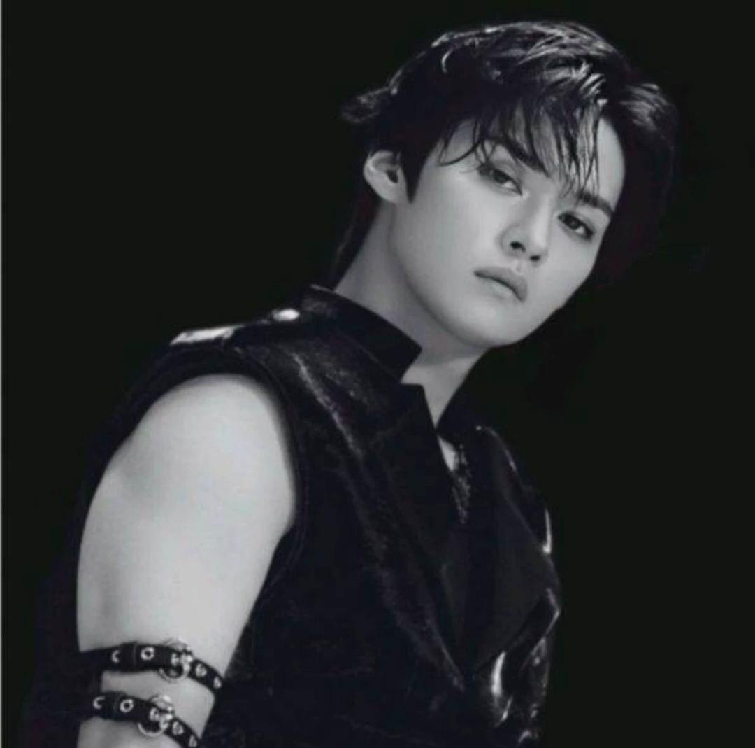 Lee Know (Minho) Demon Maffia thumbnail