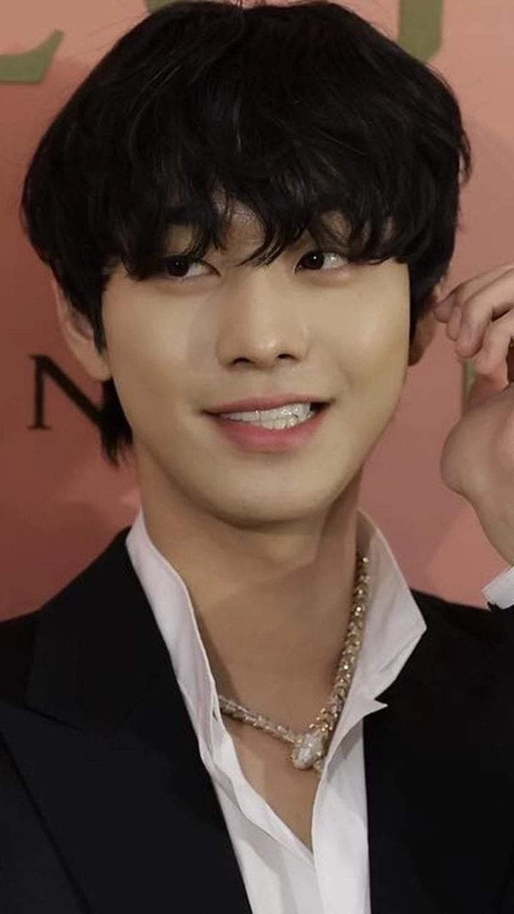 Ahn Hyo Seop thumbnail