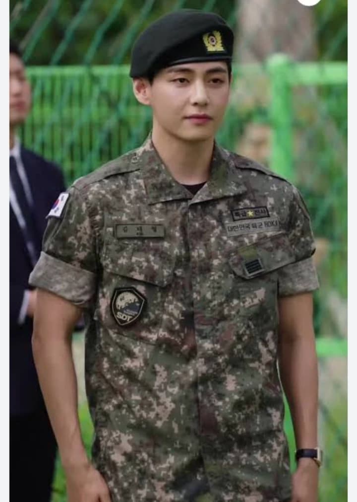 Taehyung... Military commando 🎖️ thumbnail