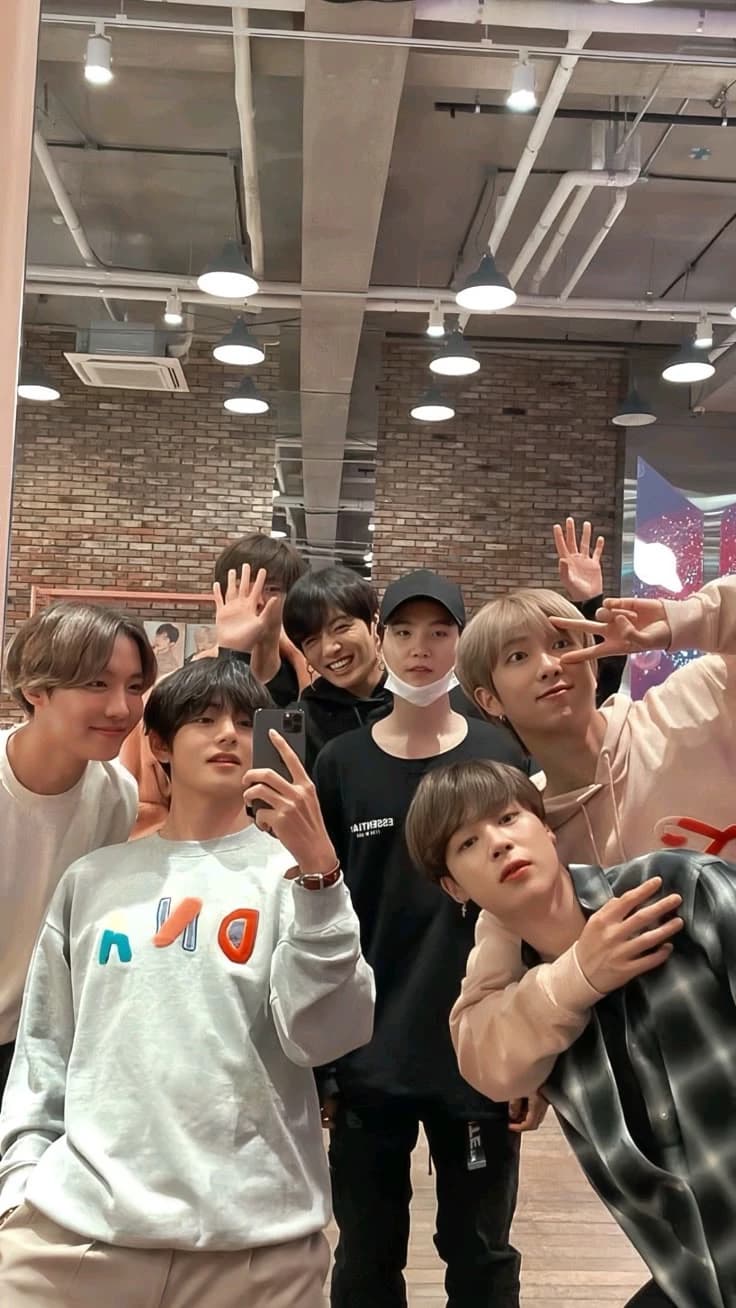 BTS 💜  thumbnail