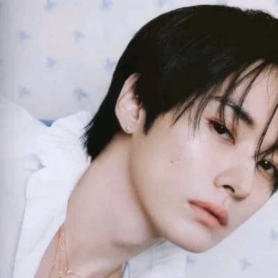 Lee Know thumbnail