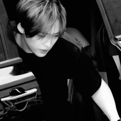 Lee Know  thumbnail