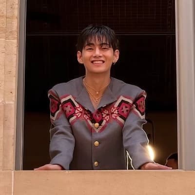 Kim taehyung  thumbnail