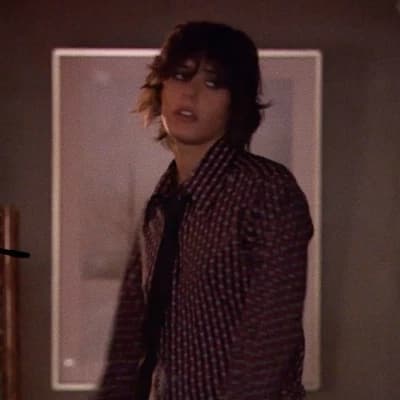 Shane Mccutcheon 9 thumbnail
