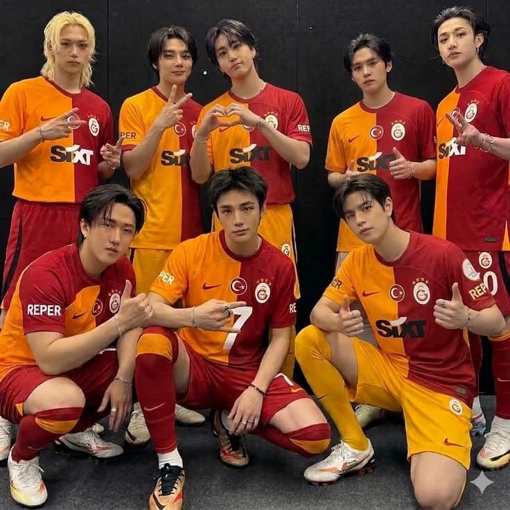 Straykids thumbnail