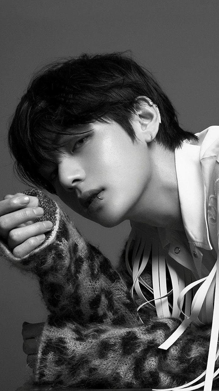 Kim taehyung  thumbnail