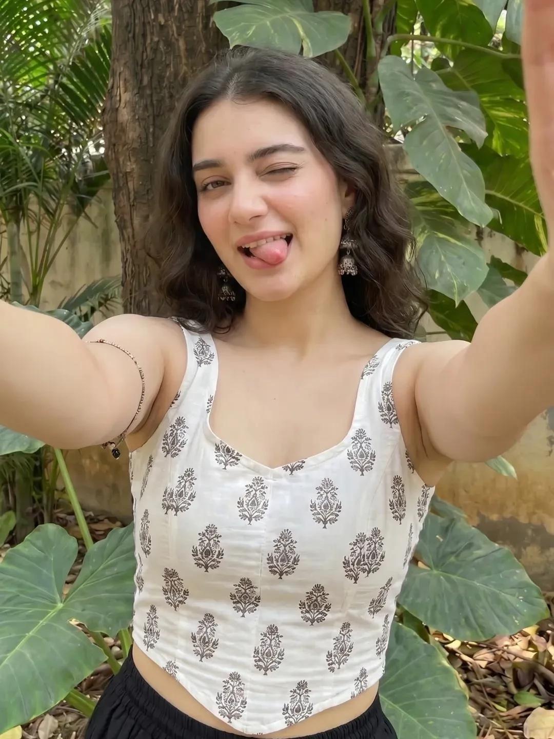 Monica thumbnail