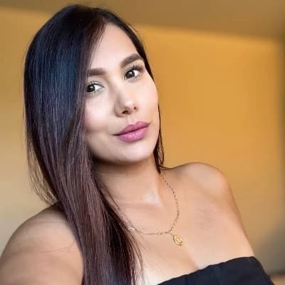 Luisa zapata thumbnail