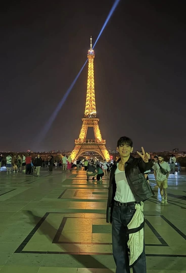 Kim Taehyung  thumbnail