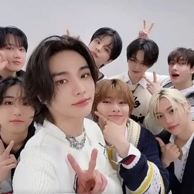STRAYKIDS thumbnail