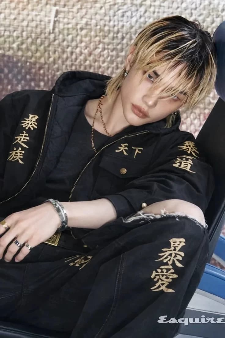 Hwang hyunjin ' 현진 thumbnail